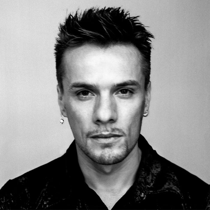 Volume 2 - Larry - U2